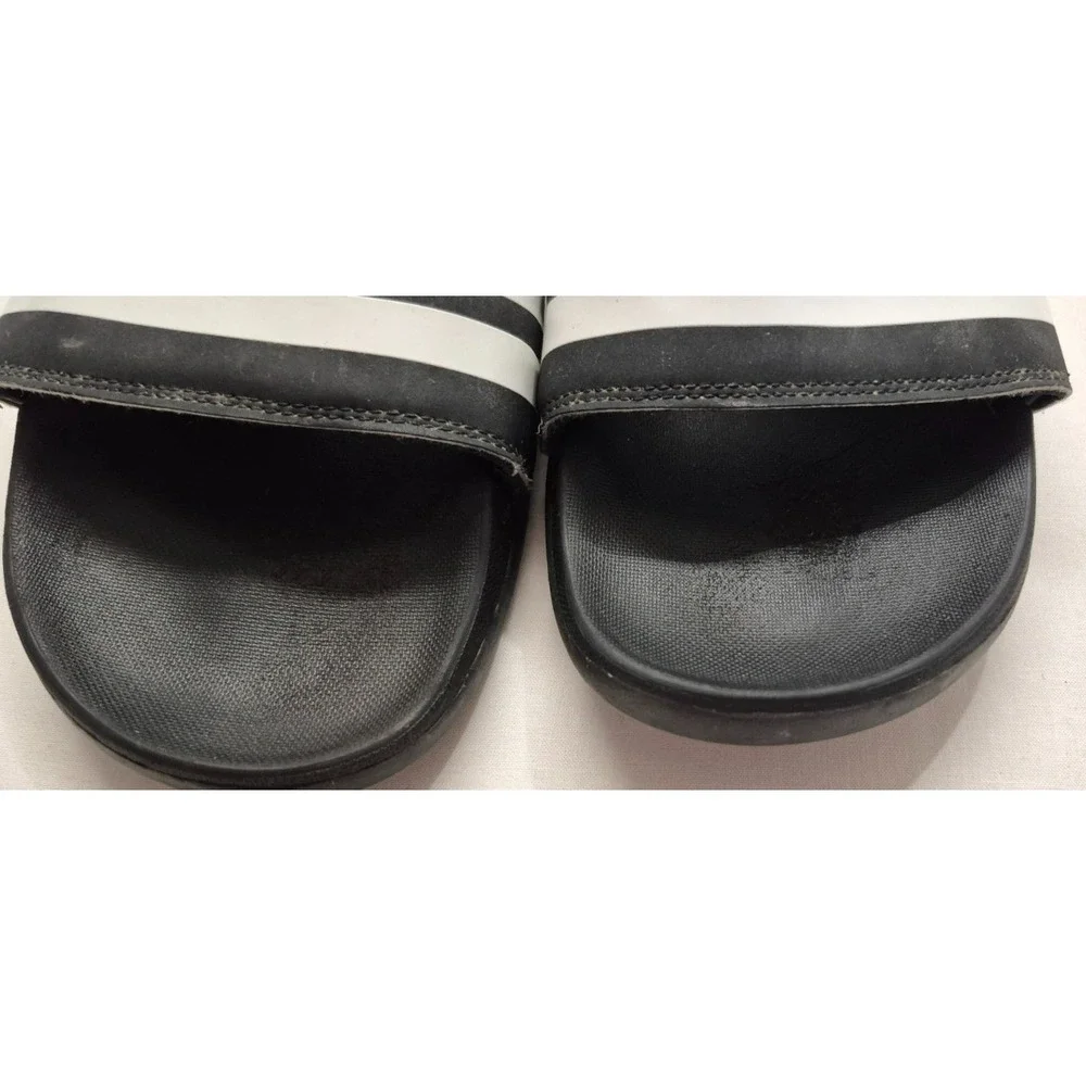 Adidas Adilette Unisex Comfort Slide‎ Sandals, Black & White USED  Size unknown